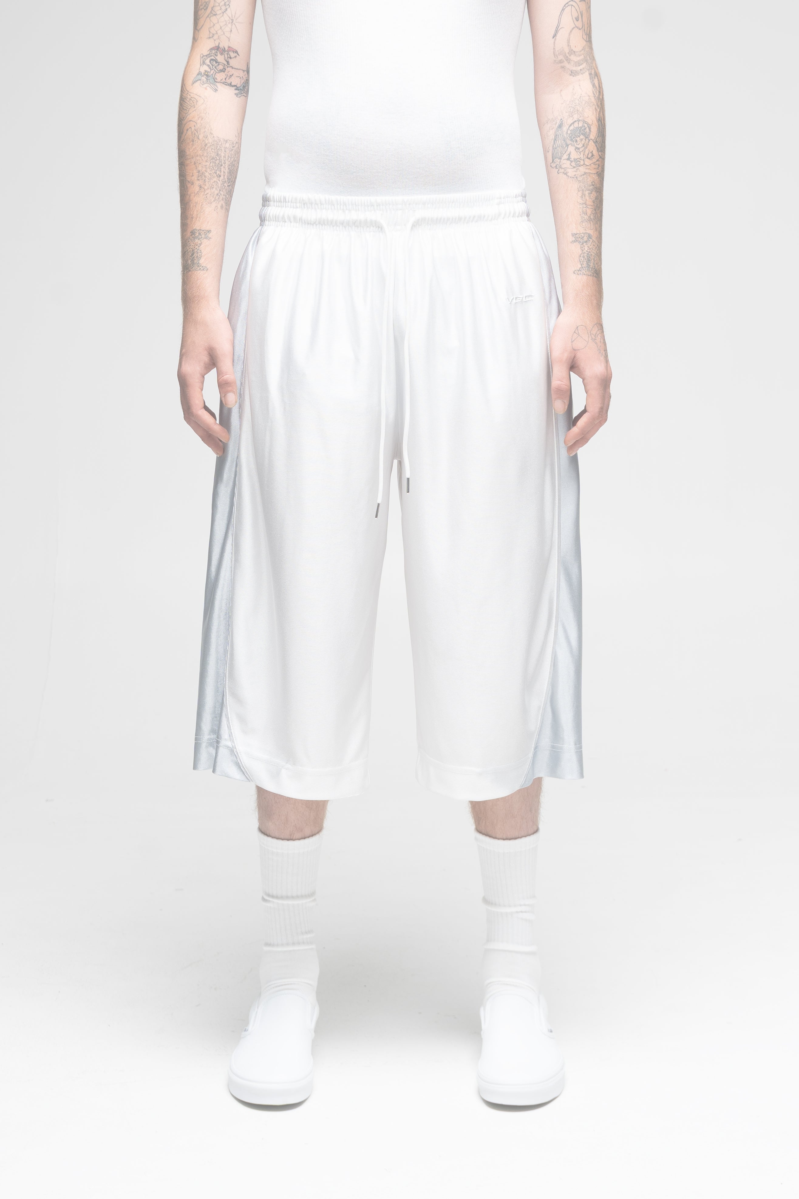 Baggy BBall Shorts (White)